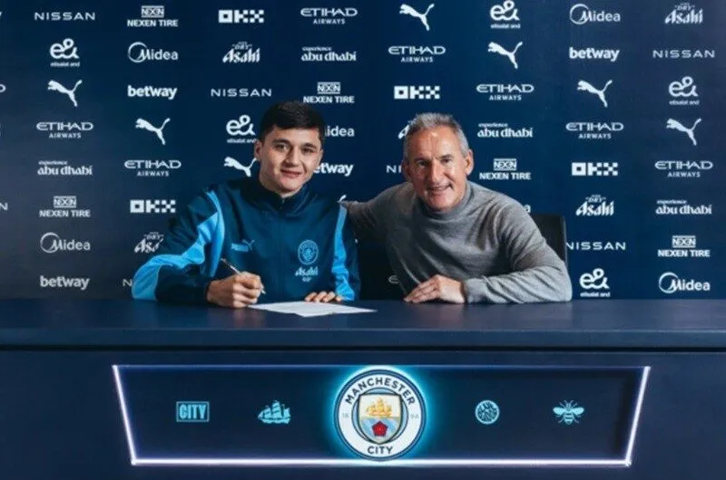 TIN HOT 21/01/2025: Chelsea tái chiếm top 4, Man City chào đón bản hợp đồng mới 2 Man City hoàn tất việc mua Khusanov